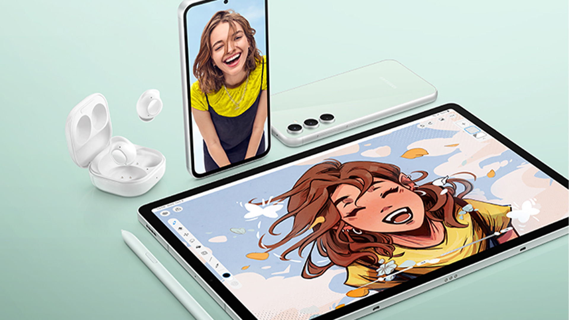 Smartphone, tablet con stilo, auricolari wireless bianchi e custodia su sfondo verde. Sullo schermo persone.