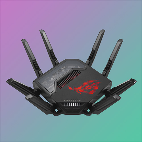 Un router nero con antenne multiple � mostrato su uno sfondo sfumato viola e verde. Il router ha un logo rosso.