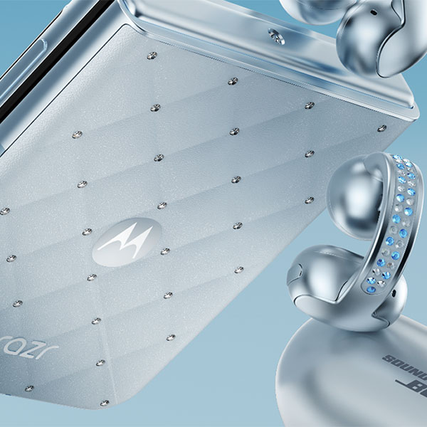 dettaglio design con cristalli del Motorola Razr 60 Swarovski Limited edition