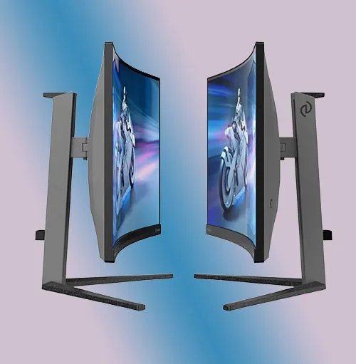 Due schermi curvi grigi con immagini di moto su supporti a V, su sfondo blu e viola.