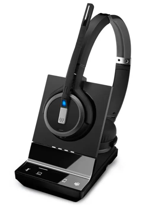 Cuffie nere su base di ricarica nera con pulsanti e luce blu.