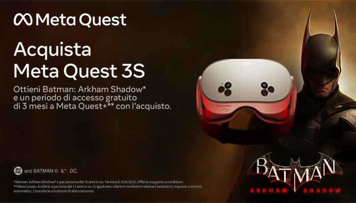 Meta Quest 3S, visore VR bianco e rosso, e Batman in armatura scura. Promozione per gioco Arkham Shadow.