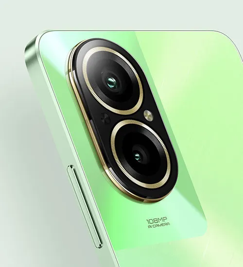Primo piano di un telefono verde chiaro con doppia fotocamera nera e oro. Sul retro si legge "108MP AI CAMERA".