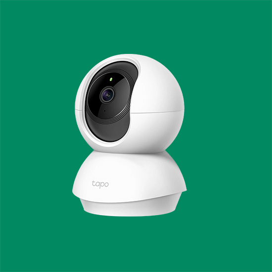 Strumenti di monitoraggio e controllo su sfondo verde