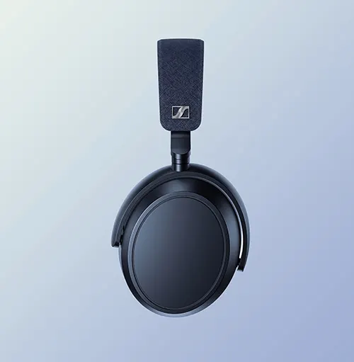 Cuffie nere con logo su sfondo sfumato. Archetto imbottito collegato ai padiglioni auricolari.