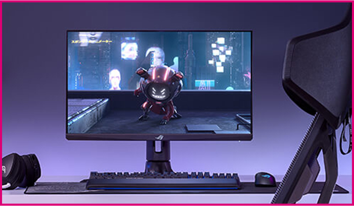Cuffie, monitor con personaggio animato, tastiera e mouse su scrivania. Sedia da gaming a destra.