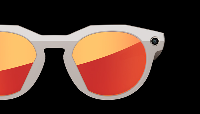 Un paio di occhiali Meta Oakley