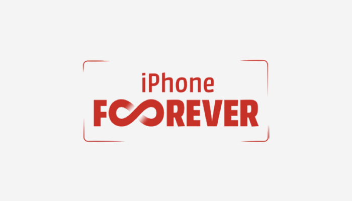 Testo rosso su sfondo bianco con la scritta "iPhone FOREVER" e un simbolo dell'infinito.