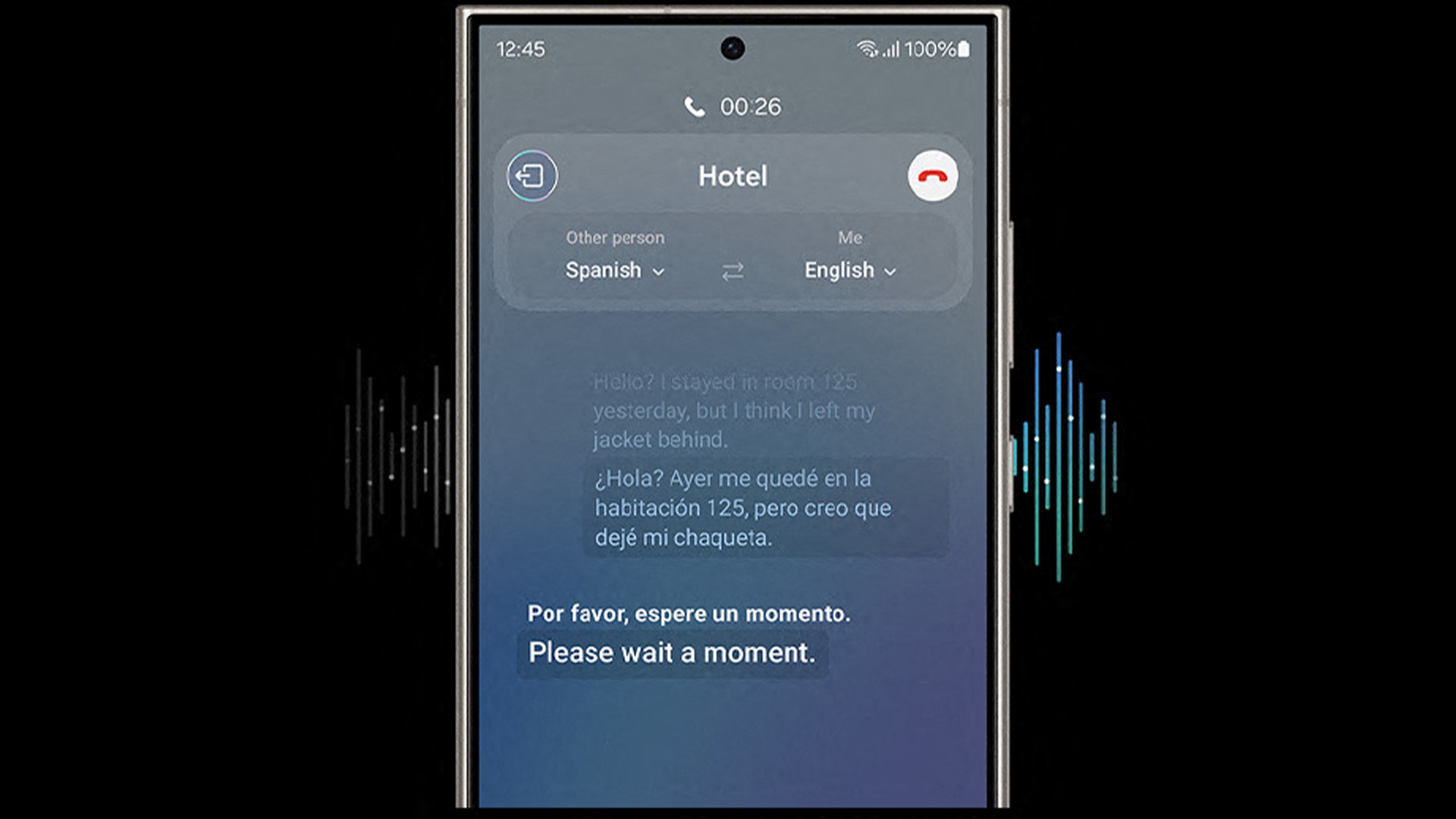 Schermata di chiamata telefonica su uno smartphone con opzioni di traduzione linguistica attive.