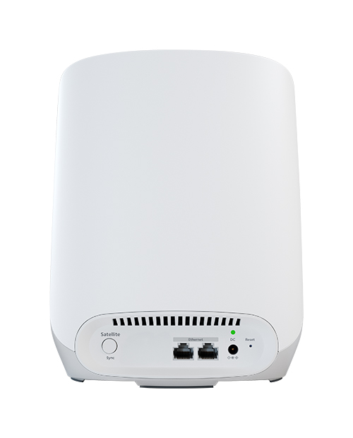 Un dispositivo bianco con prese Ethernet, pulsante 'Satellite', LED verde e griglie di ventilazione sul retro.