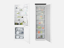 due frigoriferi aperti 