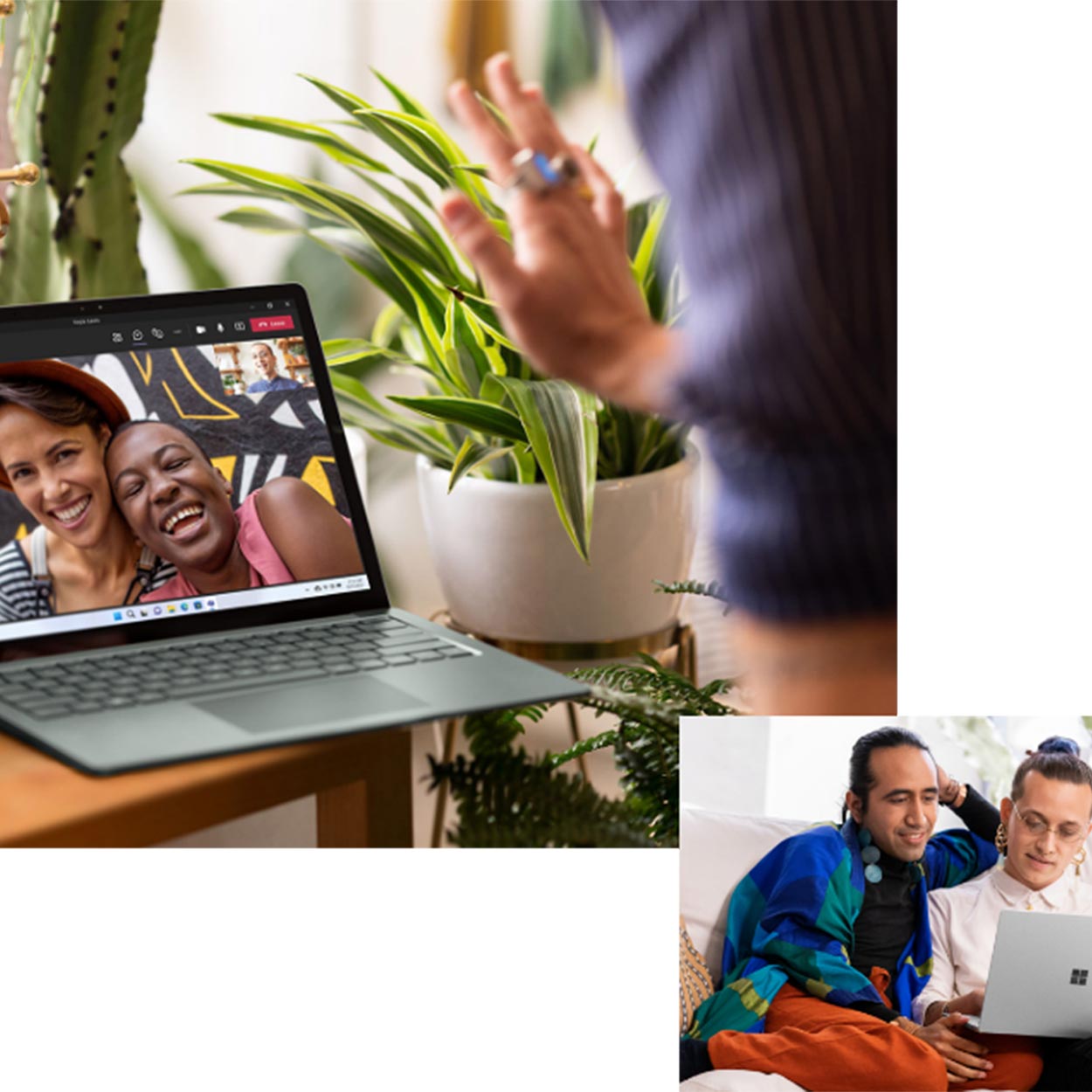 Un laptop mostra persone in videochiamata. Pianta in vaso bianca. Coppia seduta con laptop, uno indossa una camicia bianca, l'altro una giacca blu.