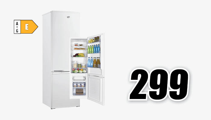 Frigorifero bianco con porta aperta, pieno di alimenti e bevande. Etichetta energetica gialla. Prezzo in nero: 299.