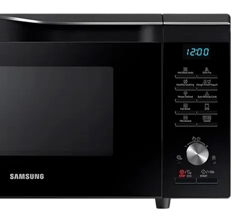 Forno a microonde nero Samsung con display digitale illuminato e pannello di controllo con pulsanti.