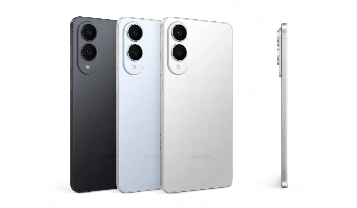 Tre telefoni Samsung: uno nero, due bianchi. Ciascuno ha due lenti della fotocamera circolari sul retro. Un telefono di lato.