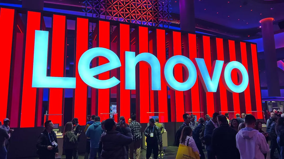 Lenovo svela Qira al CES