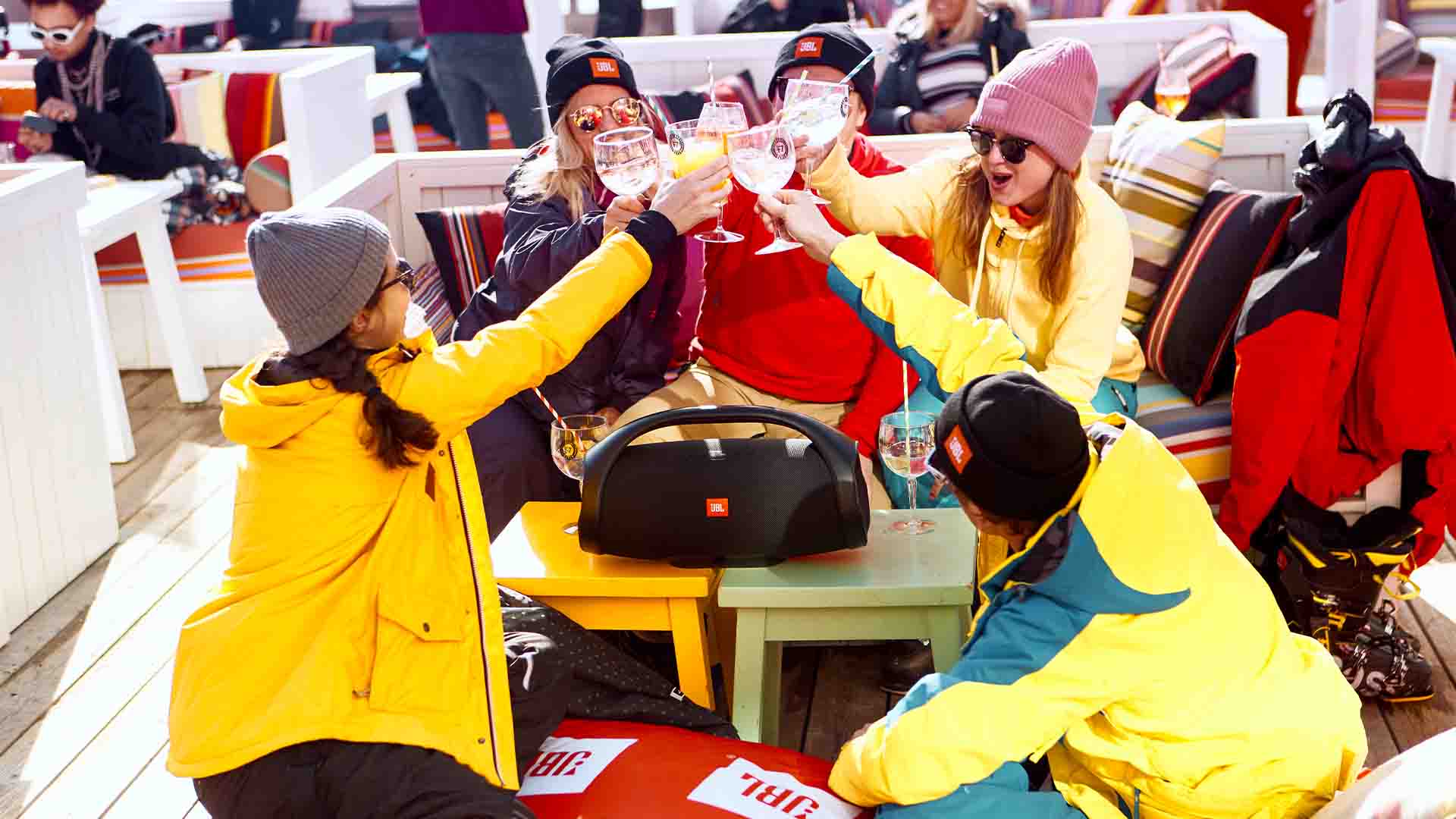 chi ci sara / JBL Snow Party