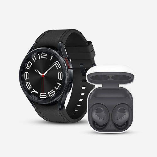 Orologio nero con cinturino in gomma e auricolari neri in custodia bianca, su sfondo bianco.