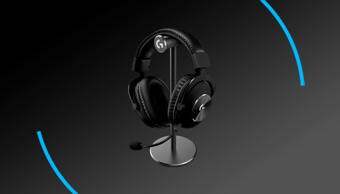 Due mouse da computer, uno nero e uno bianco, con logo "G" su sfondo scuro e accenti blu.