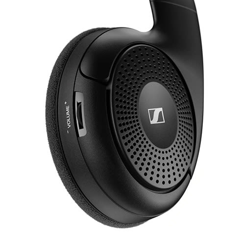 rs_120_w_headphone_detail