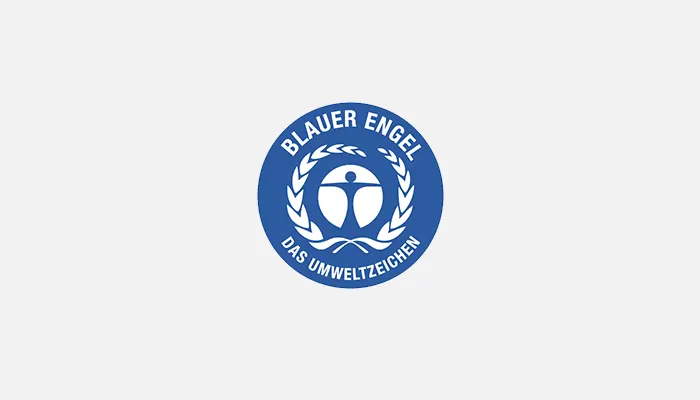 Logo blu "Blauer Engel" con figura stilizzata e scritta "Das Umweltzeichen". Simbolo di certificazione ambientale tedesco.