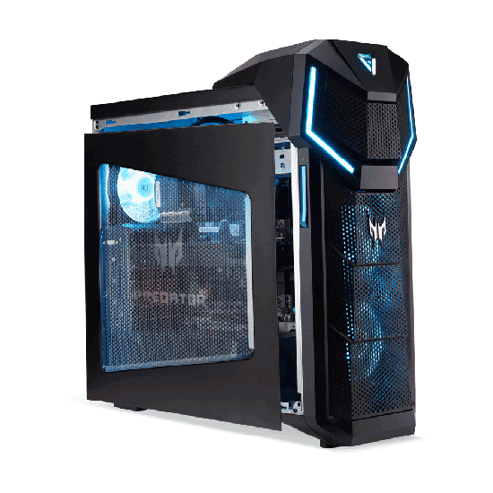 Zwarte computerkast met blauwe verlichting en open zijpaneel. Een logo is zichtbaar op de voorkant.