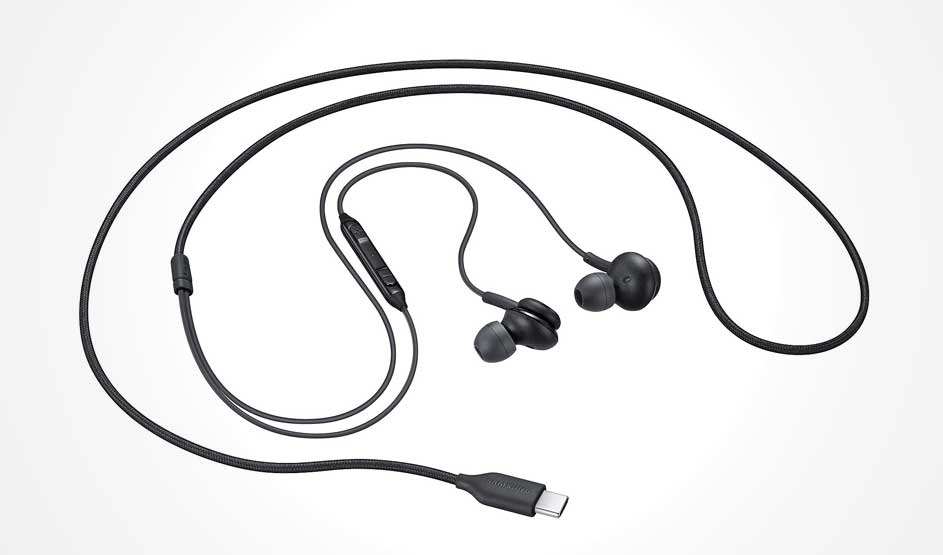 Black in-ear earphones with braided cable, USB‑C connector and inline remote, slim modern design arranged neatly on a light background.