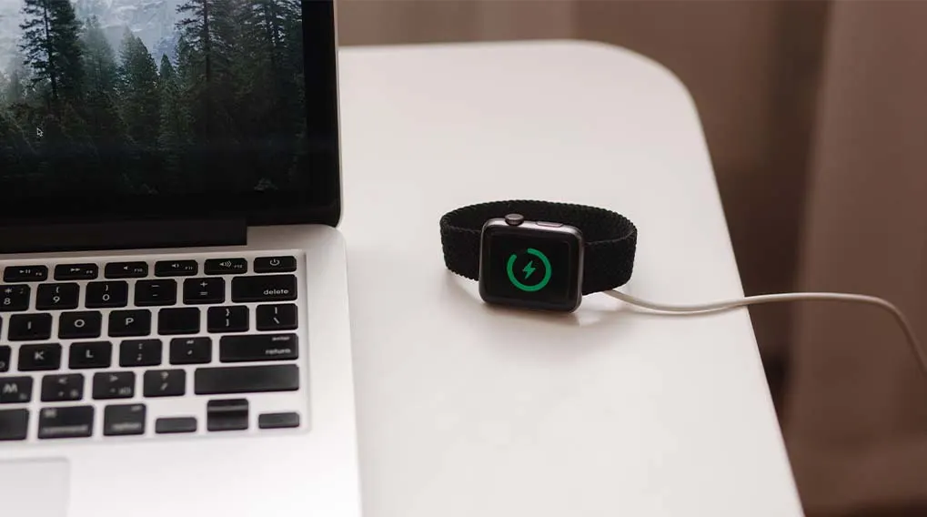 Apple Watch of Fitbit: welk horloge heeft de beste batterij?