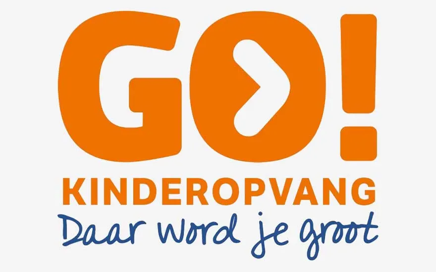 The orange GO! Kinderopvang logo with an arrow and the line “Daar word je groot” conveys playful childcare and a sense of growth.