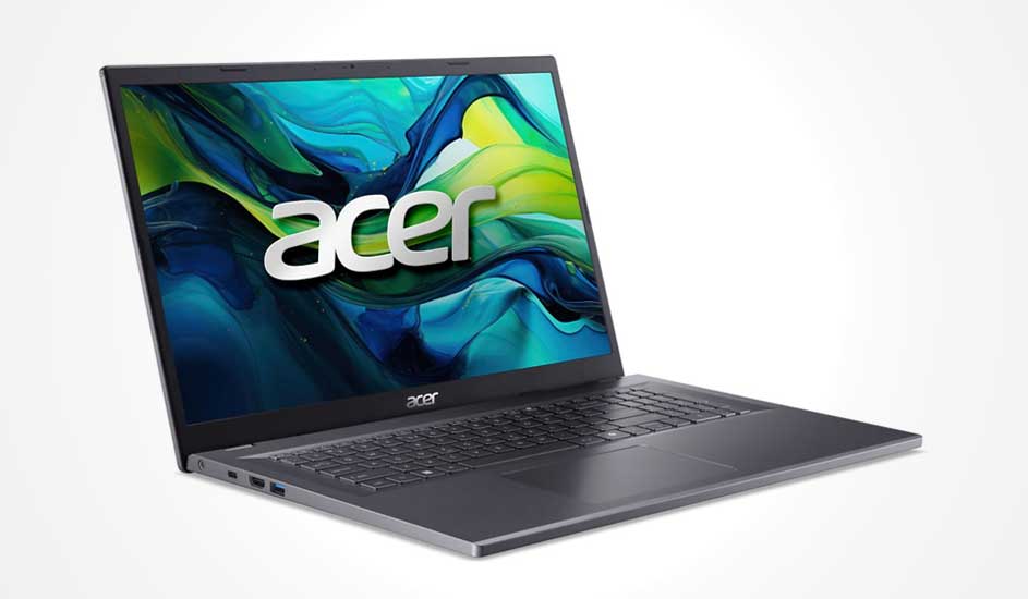 Dit is een zilverkleurige laptop van Acer met een groot scherm, smalle schermranden en een ruim toetsenbord, geschikt voor dagelijks gebruik.