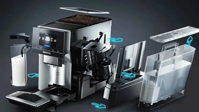 Een Siemens koffiemachine met verschillende onderdelen uit elkaar getrokken en blauwe pijlen. Er is een melkreservoir, waterreservoir en koffiebonen.