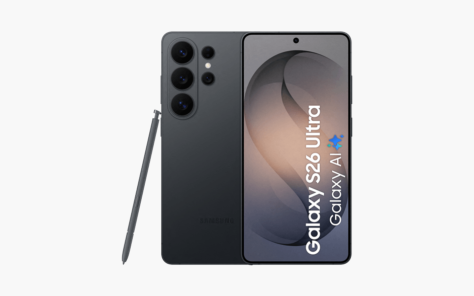Een zwarte smartphone met drie grote camera’s achterop, naast een zilveren stylus; op het scherm staat “Galaxy S25 Ultra” en “Galaxy AI”.