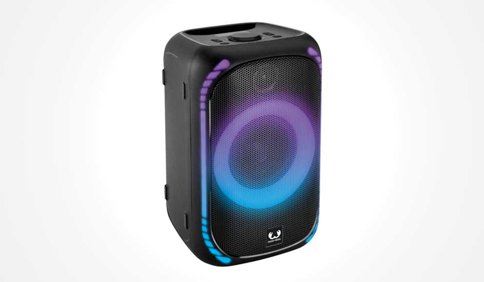 Een zwarte Fresh 'n Rebel party speaker met kleurrijke LED-verlichting rond het rooster en een compact, modern ontwerp. Het logo staat onderaan.