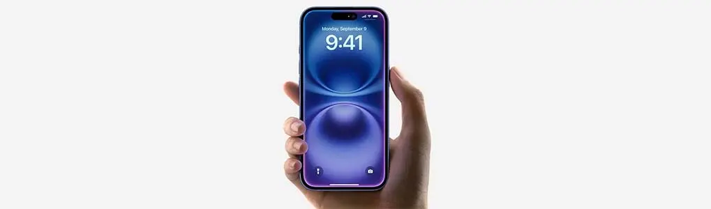 Close-up van een hand die een moderne smartphone met een paarse vergrendelschermachtergrond vasthoudt, met het tijdstip 9:41 en datum maandag 9 september in beeld.