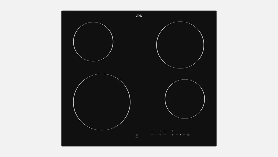 Een zwarte inductiekookplaat met vier kookzones, elk gemarkeerd met een witte cirkel. Bedieningselementen onderaan.