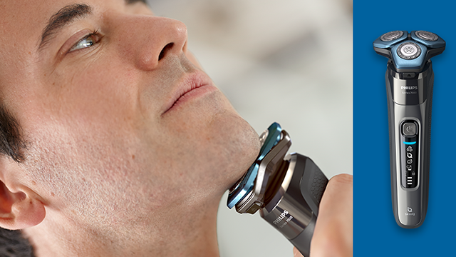 Een man scheert zich met een elektrisch scheerapparaat. Rechts staat een close-up van hetzelfde apparaat tegen een blauwe achtergrond.