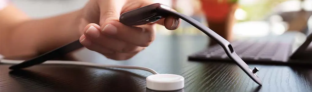 Hoe moet je een Apple Watch opladen en wat als dit niet lukt?