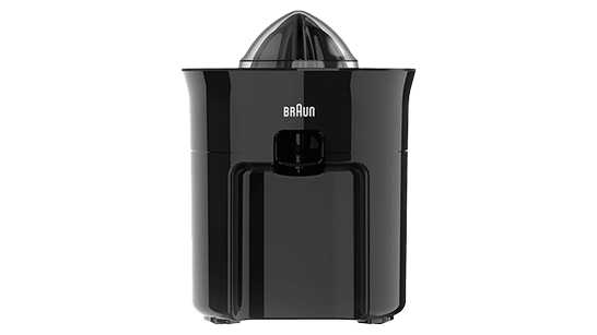 Een zwarte Braun citruspers staat op een witte achtergrond, met een kegel bovenaan en een opvangbak eronder.