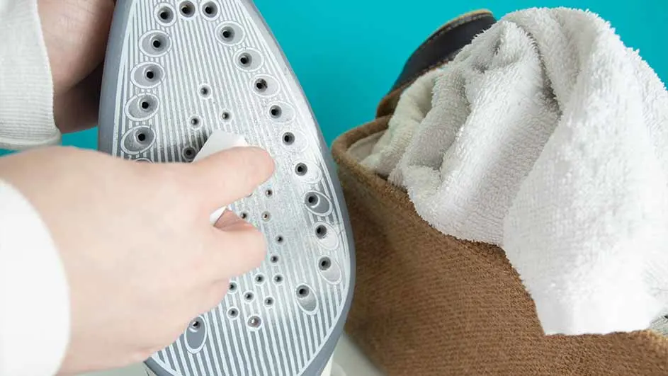 Maak je strijkijzer schoon met behulp van deze 5 tips