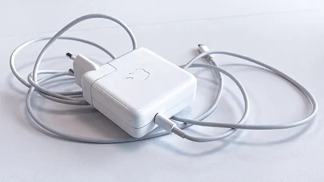Macbook cable