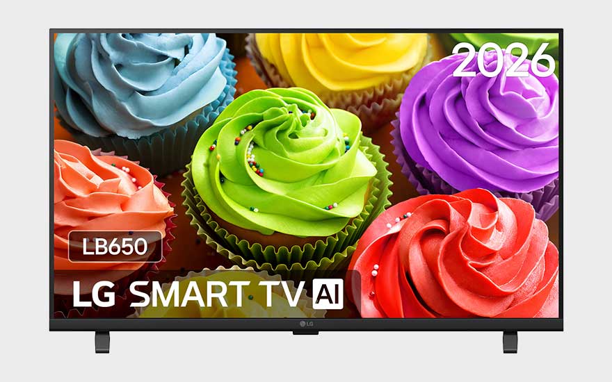 Een LG Smart TV AI toont kleurrijke cupcakes met dikke glazuurrozetten, modelnaam en jaartal helder op het scherm.