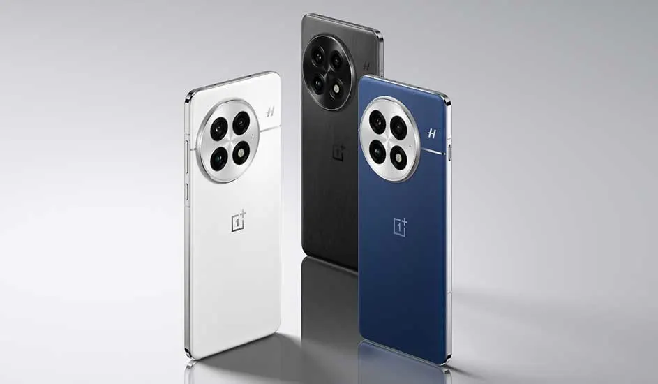 Drie OnePlus-smartphones in wit, zwart en blauw met opvallende ronde cameramodule en modern, strak design. OnePlus-logo is duidelijk zichtbaar.