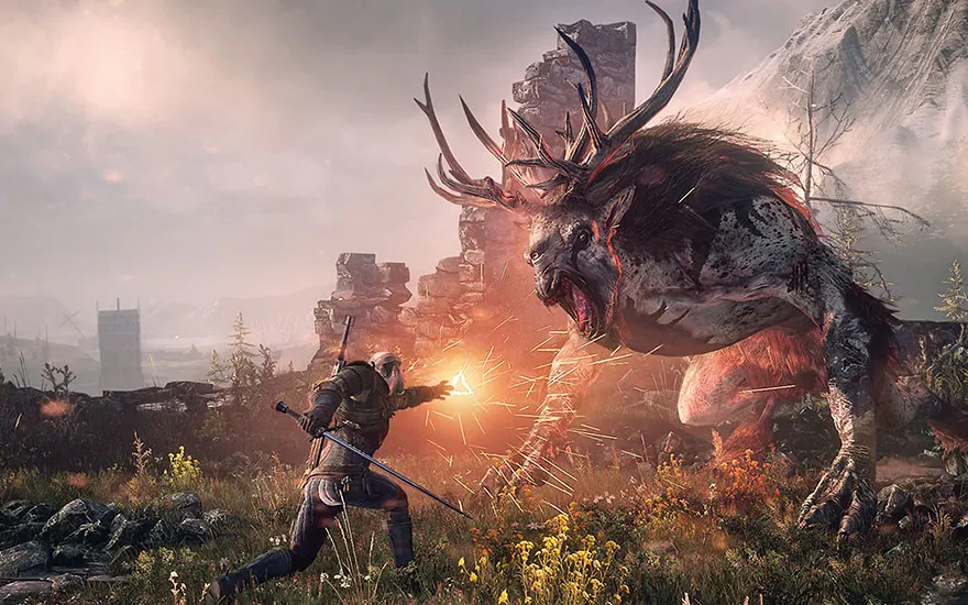 Een middeleeuwse krijger met zwaard vecht tegen een enorm monster met gewei tussen ruïnes bij zonsondergang met vonken.