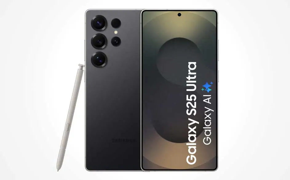 Een zwarte smartphone met drie grote camera’s achterop, naast een zilveren stylus; op het scherm staat “Galaxy S25 Ultra” en “Galaxy AI”.