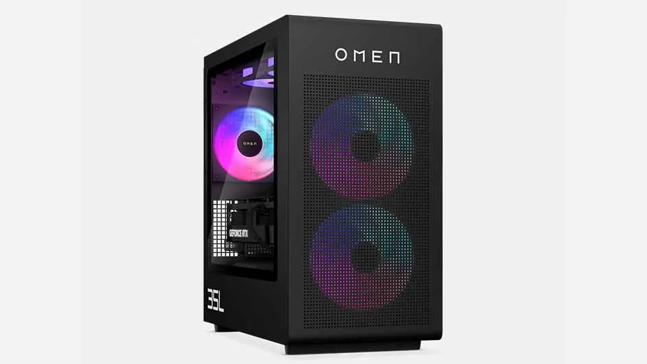 Een zwarte OMEN desktop computer met RGB-verlichting is afgebeeld tegen een witte achtergrond.