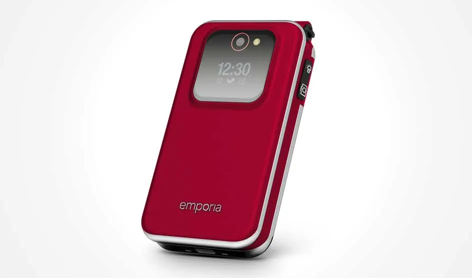 Een rode Emporia klaptelefoon met klein scherm dat 12:30 toont. Camera bovenaan, zijknoppen zichtbaar. Compact, gebruiksvriendelijk ontwerp speciaal voor senioren en eenvoudig gebruik.