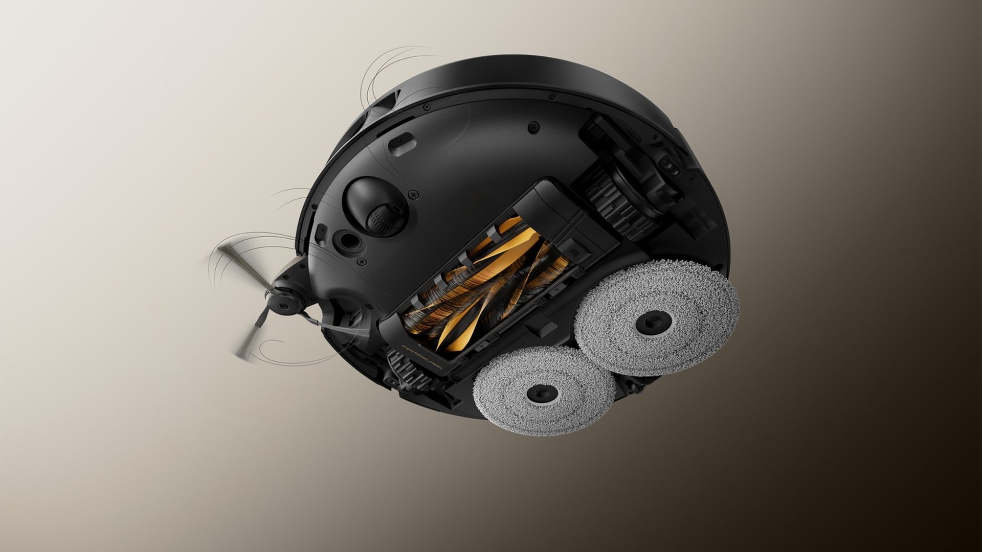 Een zwarte robotstofzuiger met een draaiende zijborstel, twee ronde schoonmaakpads en interne borstels.