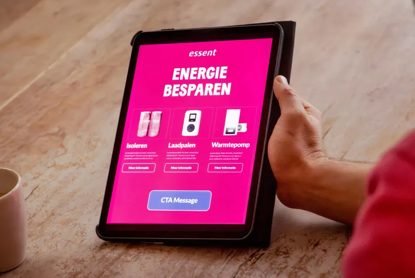 Tablet met “Energie besparen” en opties zoals isoleren en warmtepomp.