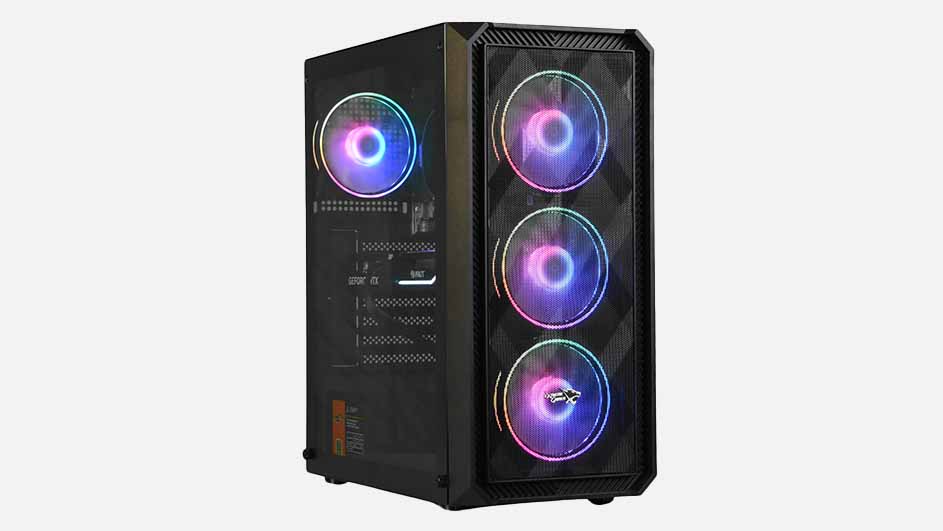 Een zwarte computerkast met aan de voorkant vier ventilatoren met gekleurde ringen en aan de zijkant één ventilator.