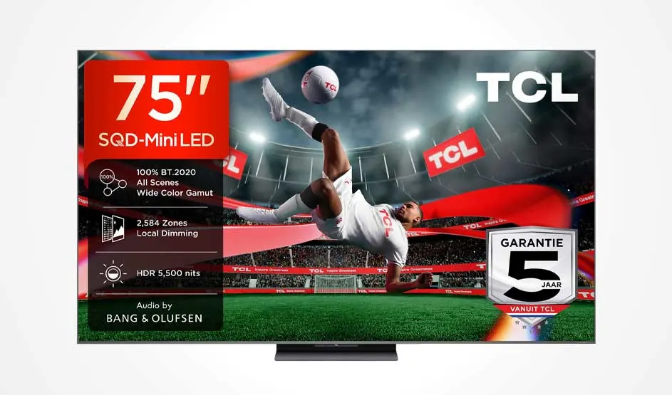Een 75-inch TCL-tv toont een voetballer in actie, met specificaties en vijf jaar garantie.